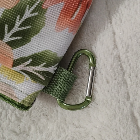 Thirty-One Clip Pouches - Floral Pattern - Picture 6 of 11